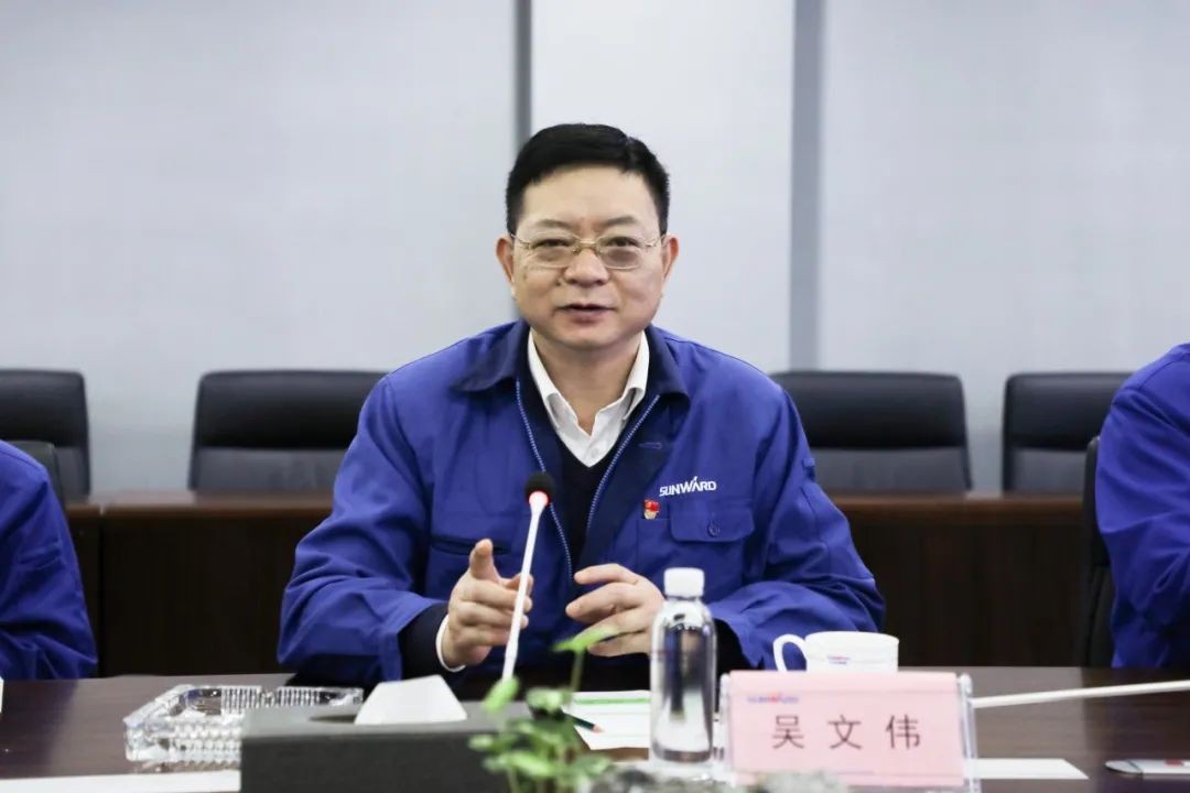 以黨建促業務，以業務強黨建——青島西海岸公用事業集團考察山河智能
