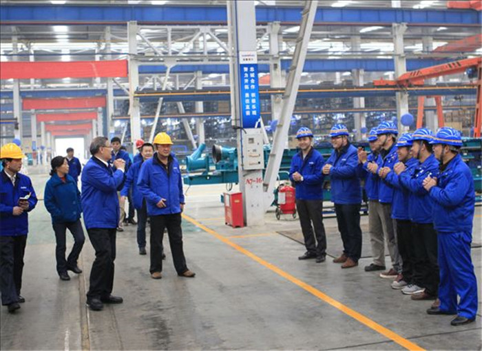 攜手奮進，羊年共贏，山河智能開門大吉