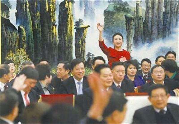 和主席握手心情依舊激動