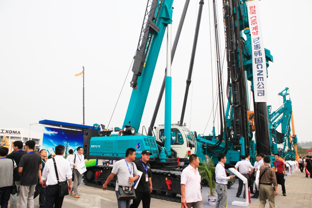 新品、精品、星品齊聚 山河智能閃耀BICES 2015