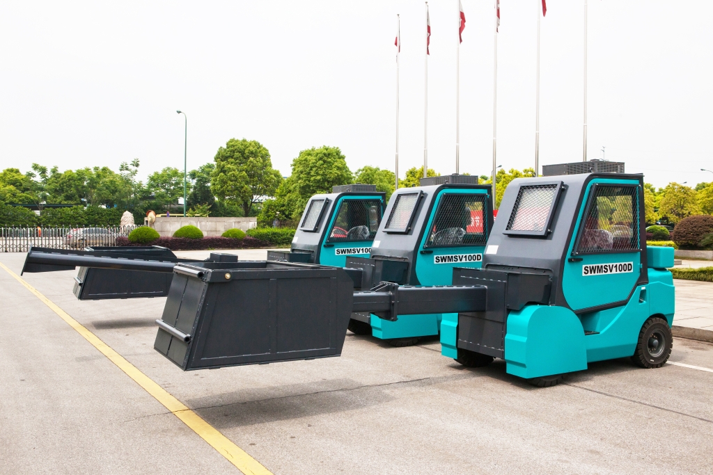 創(chuàng)新蘊(yùn)于市場，山河智能多功能加料車全新亮相