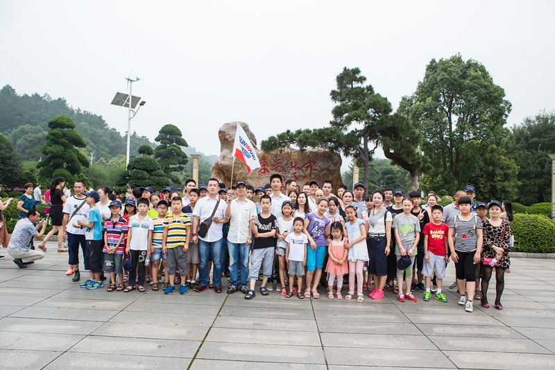 開挖機(jī)，坐游艇、飛機(jī) 山河智能開展員工家屬開放日活動(dòng)
