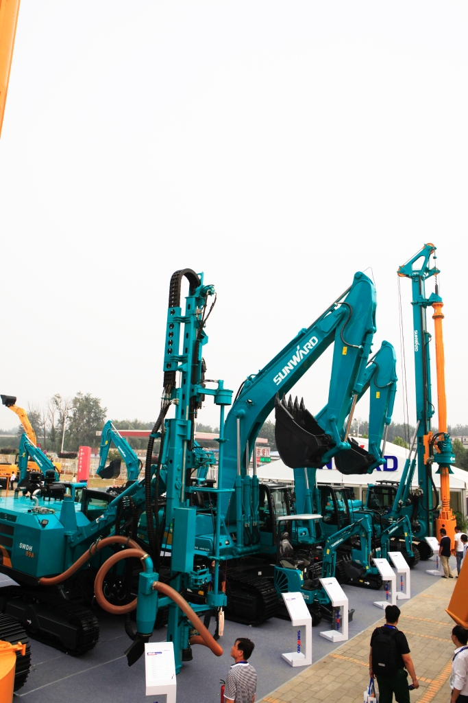 新品、精品、星品齊聚 山河智能閃耀BICES 2015