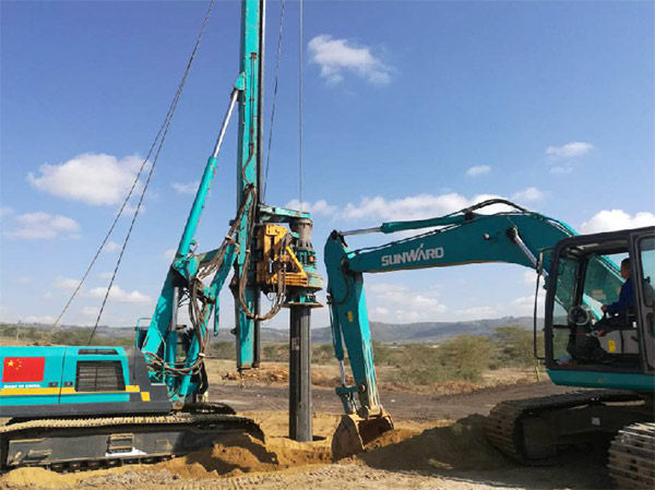 山河智能入巖神器在東非肯尼亞獲贊，人好設(shè)備好