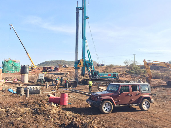 山河智能入巖神器在東非肯尼亞獲贊，人好設(shè)備好