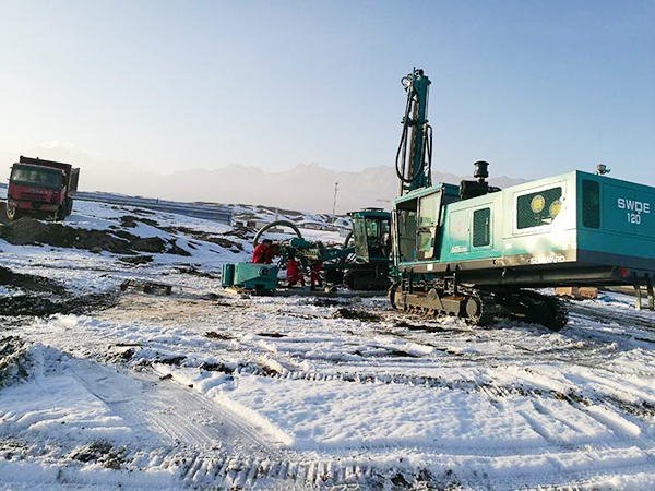 一次訂購11臺設(shè)備，山河智能保姆式服務(wù)更加讓他省心