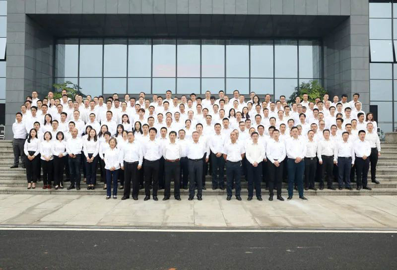 牢記初心使命，理想成就未來