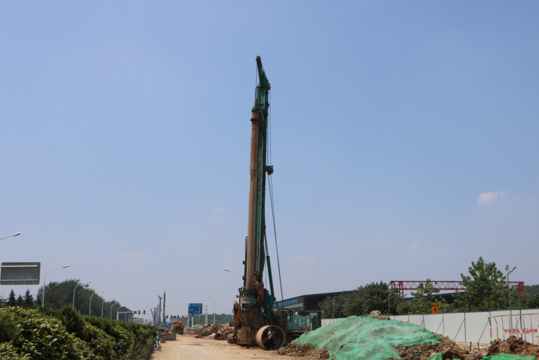 強(qiáng)悍表現(xiàn)贏青睞！山河智能360H旋挖鉆助力南京312國(guó)道改擴(kuò)建