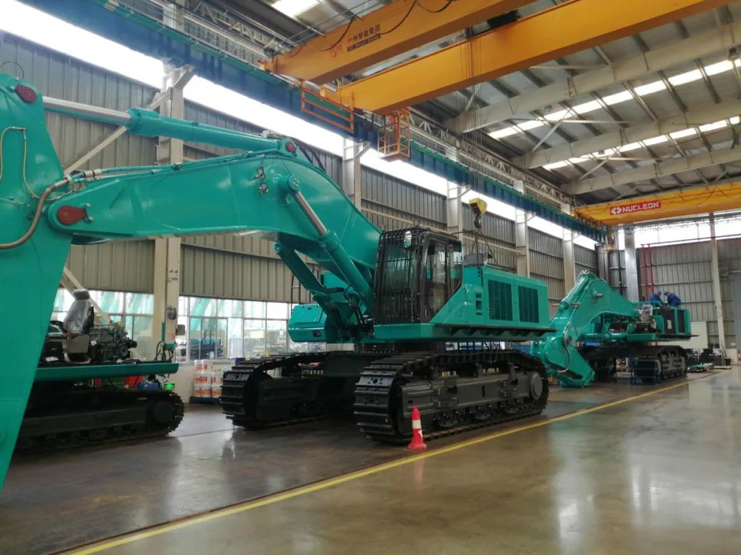 創(chuàng)新再出成果！山河智能超大型履帶式液壓挖掘機(jī)下線