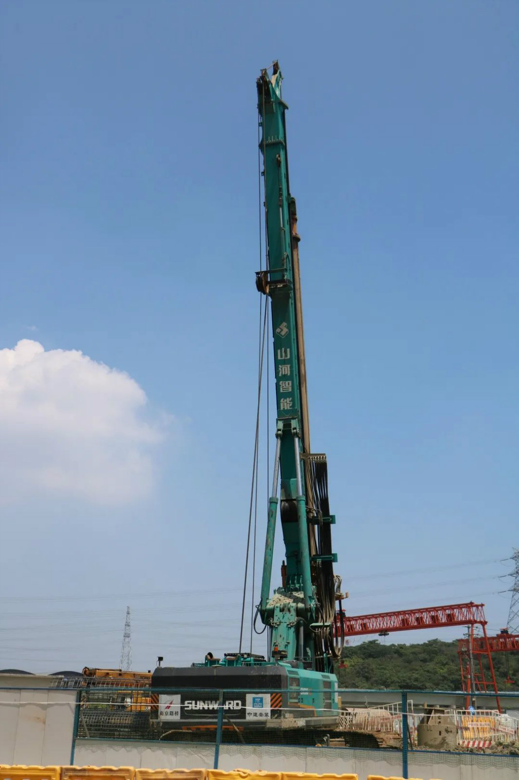 從業(yè)20多年的他，為何對山河智能旋挖鉆機情有獨鐘