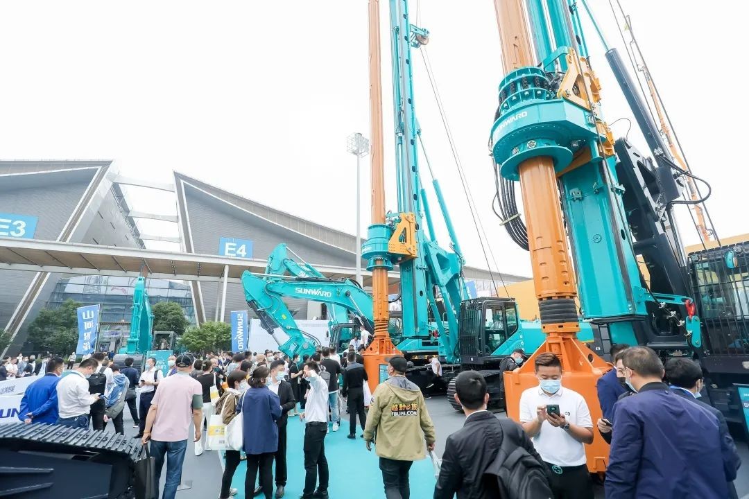 何清華出席長沙國際工程機(jī)械產(chǎn)業(yè)鏈發(fā)展峰會(huì)，走“雙循環(huán)”道路關(guān)鍵在于“要做好自己的事情”