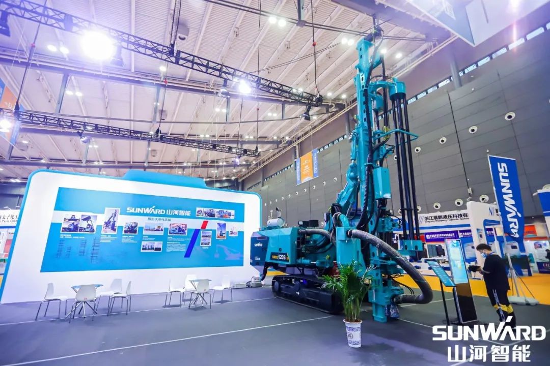 “山河綠”亮相長沙國際工程機械展，50余款產(chǎn)品盡顯山河智能創(chuàng)新實力