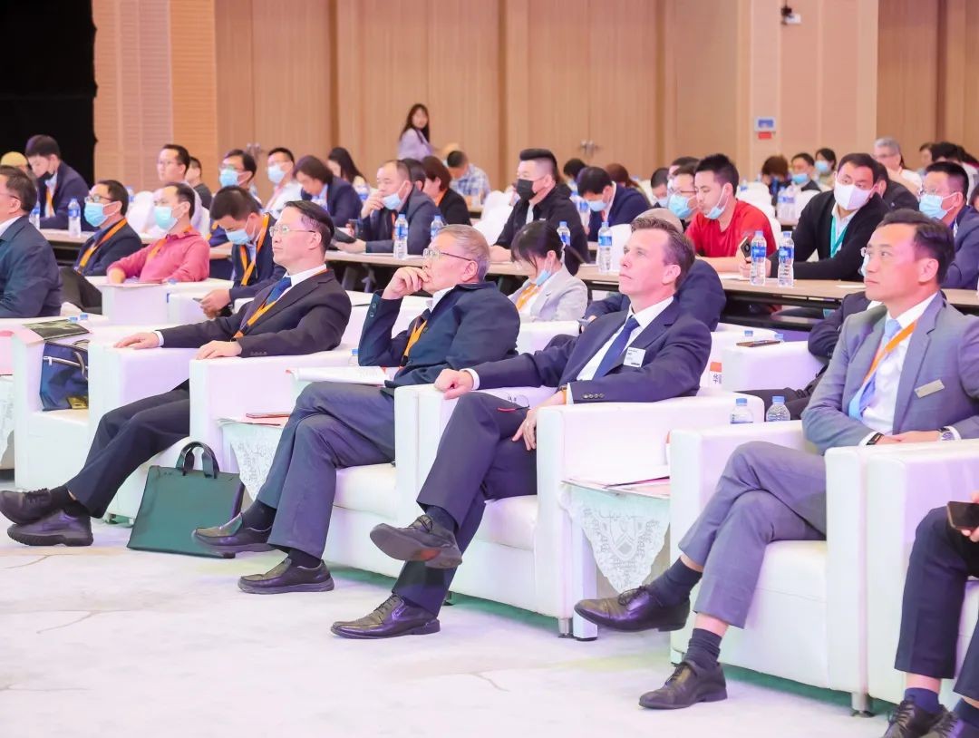 何清華出席長沙國際工程機(jī)械產(chǎn)業(yè)鏈發(fā)展峰會(huì)，走“雙循環(huán)”道路關(guān)鍵在于“要做好自己的事情”