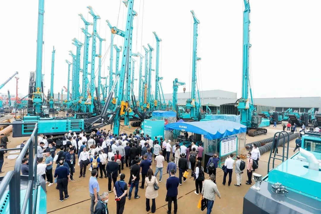 “機(jī)甲盛宴”長沙展圓滿收官！山河智能展區(qū)亮點(diǎn)精彩回顧