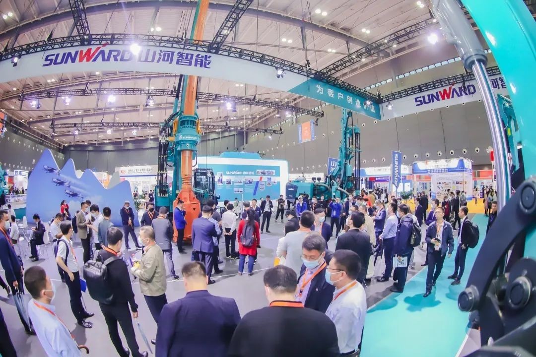 “機(jī)甲盛宴”長沙展圓滿收官！山河智能展區(qū)亮點(diǎn)精彩回顧