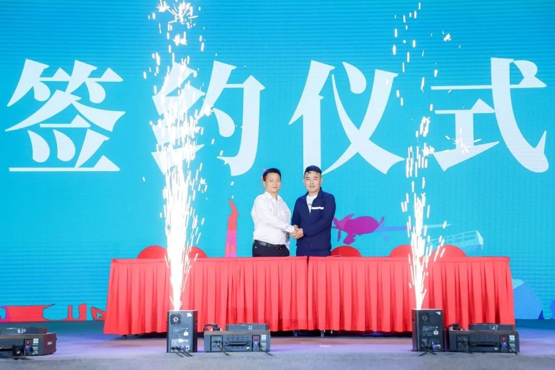 “機(jī)甲盛宴”長沙展圓滿收官！山河智能展區(qū)亮點(diǎn)精彩回顧