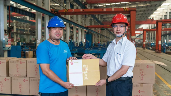 萬力集團(tuán)“送清涼”活動，慰問一線員工