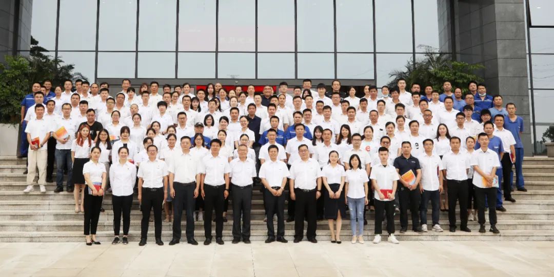 助力經營，服務員工，攀登家園建設新高地——山河智能第五屆四次“雙代會”勝利召開
