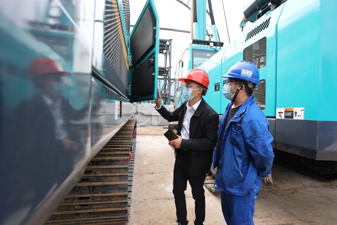 湖南日報：先行先試，開拓千億美元新市場！我省首單二手工程機械設(shè)備出口報關(guān) 山河智能裝備 昨天