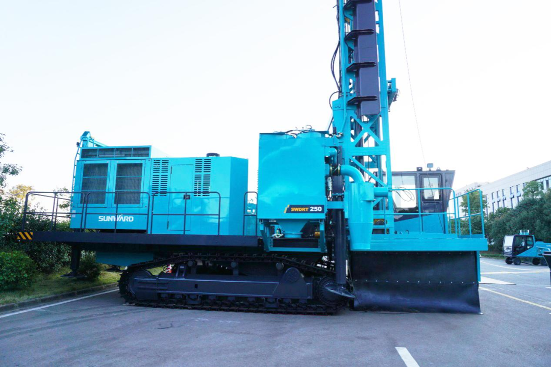 兩種鉆進(jìn)模式+更大扭矩！山河智能自主研制的全液壓牙輪鉆機(jī)下線