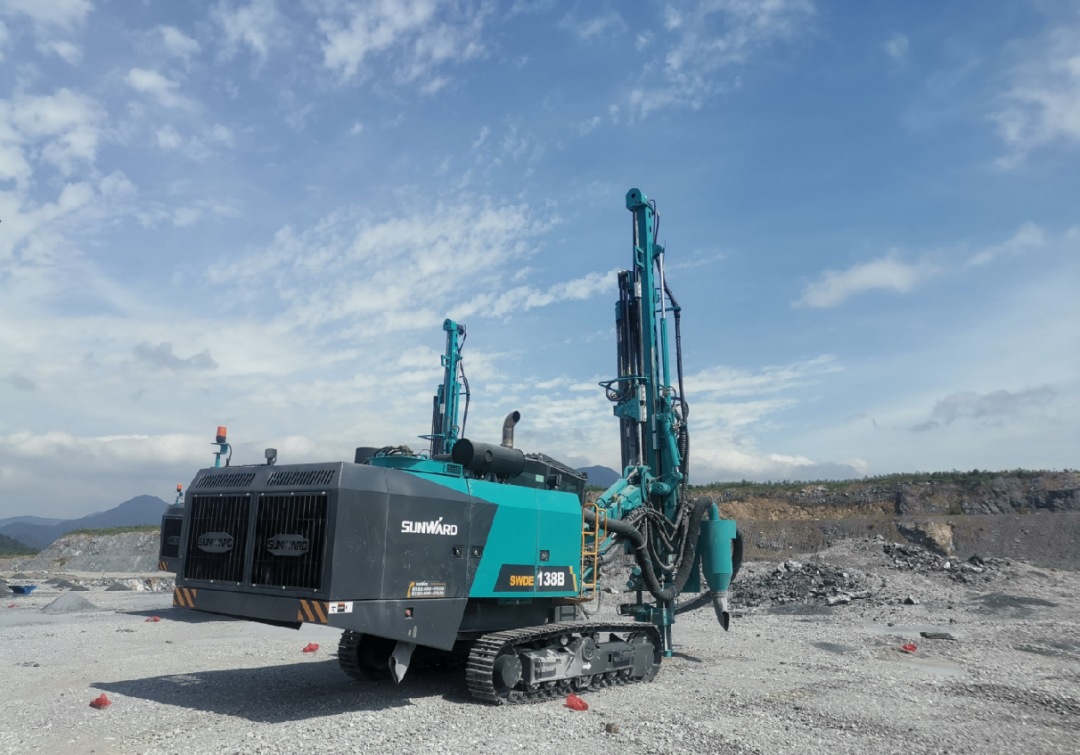 追加訂單！山河智能一體化潛孔鉆機(jī)助力海南華潤(rùn)水泥獲好評(píng)