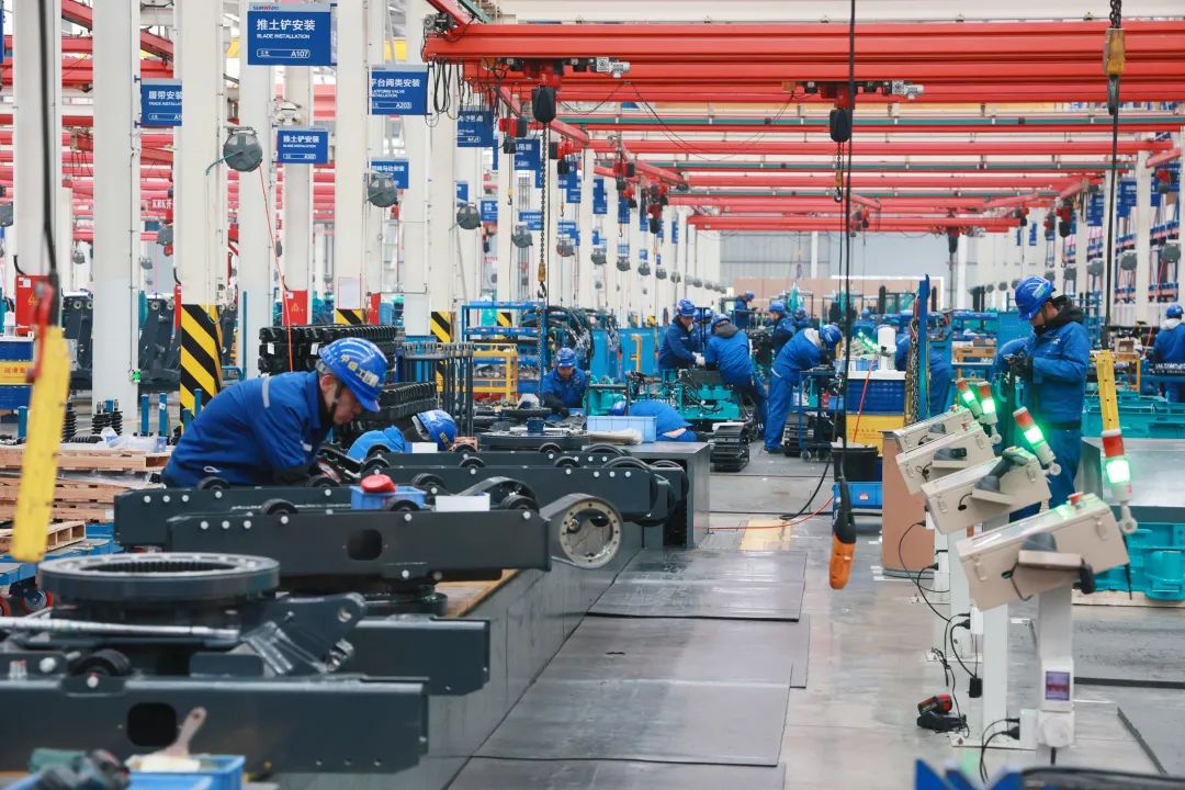 向著沖刺目標(biāo)全力以赴！山河智能正式開工