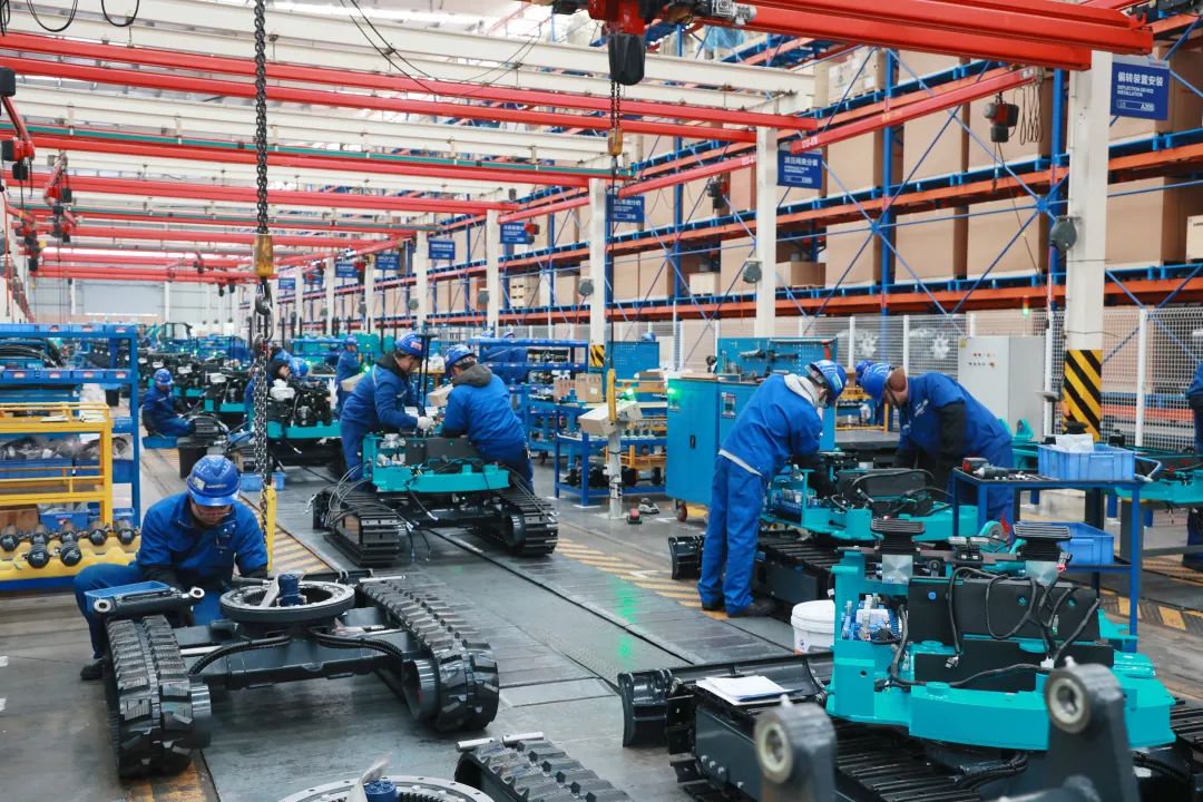 向著沖刺目標(biāo)全力以赴！山河智能正式開工