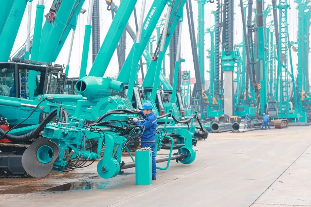 向著沖刺目標(biāo)全力以赴！山河智能正式開工