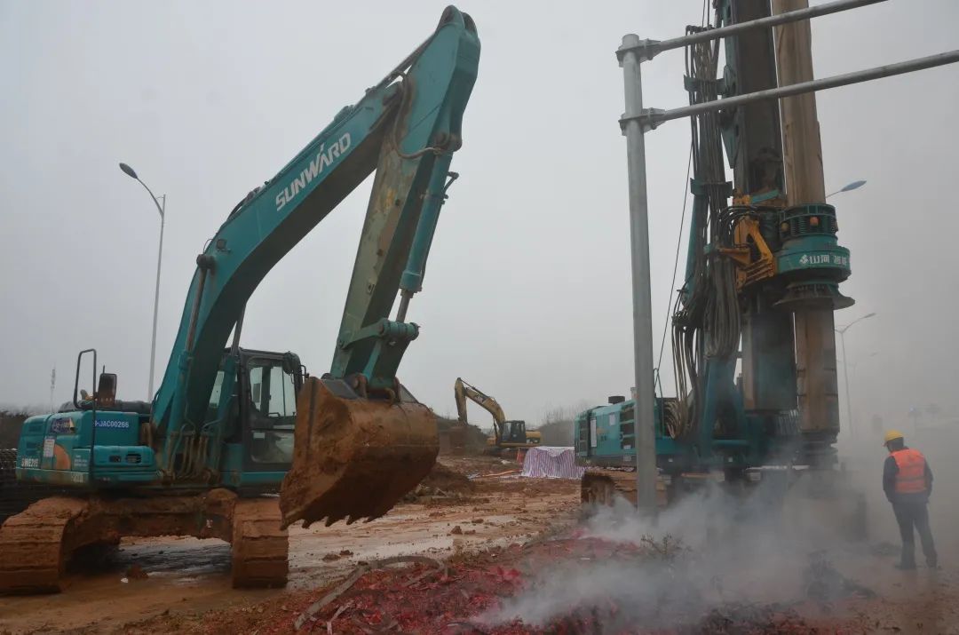 鉚足“虎”勁加油干！山河智能掀起復(fù)工復(fù)產(chǎn)熱潮