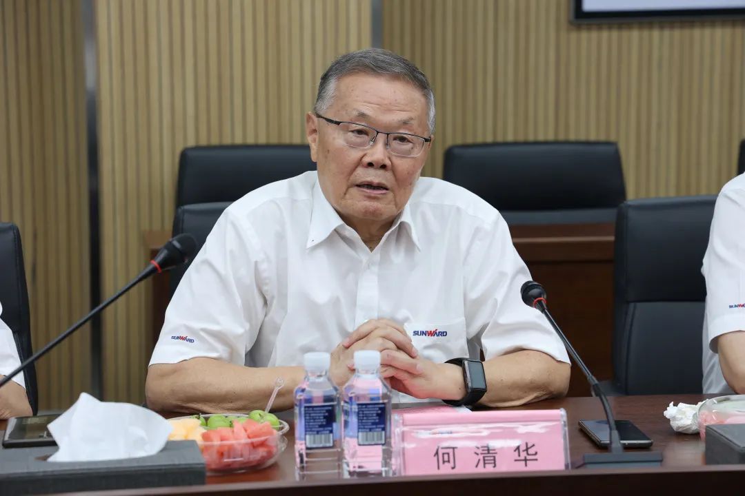 紫金礦業(yè)集團(tuán)黨委書記、董事長(zhǎng)陳景河蒞臨山河智能考察交流