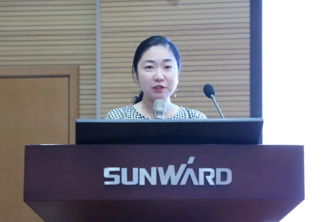 繽紛“暑”假，不負(fù)所“托”！山河智能職工子女暑期托管班結(jié)業(yè)啦