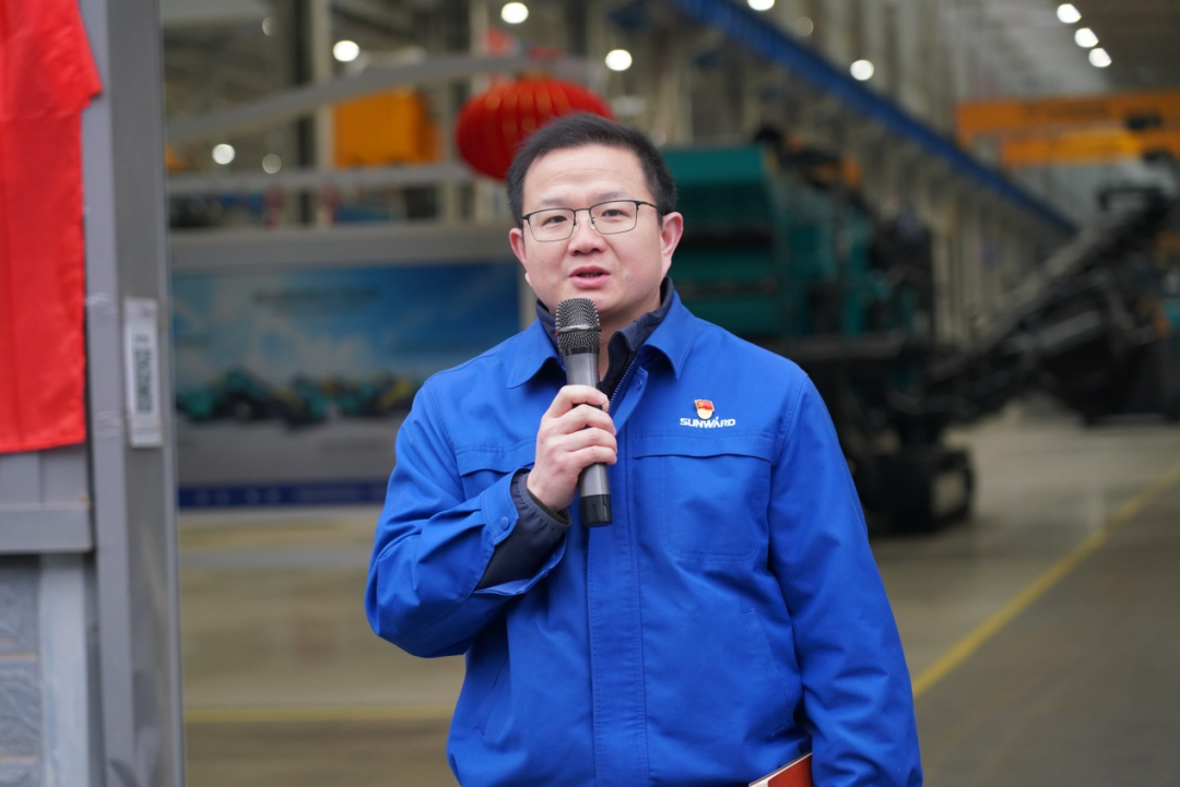 “持證上崗，成為破碎篩分設備的好管家！”