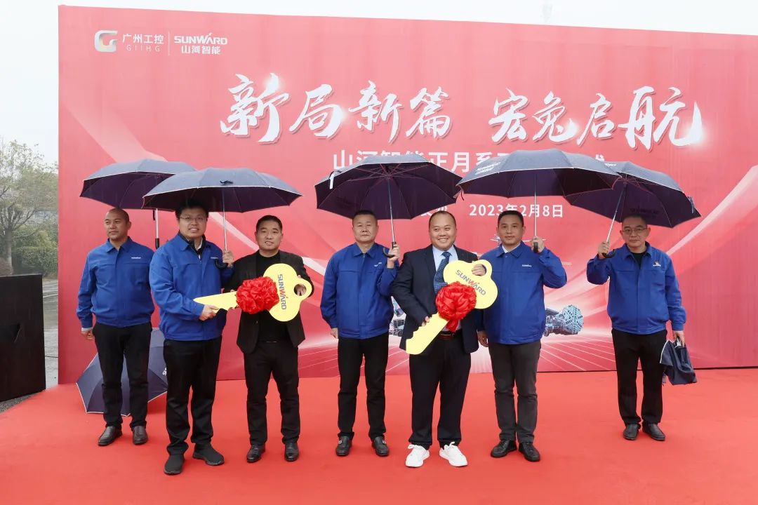 新局新篇，宏兔啟航！山河智能超200臺套設備集中發貨