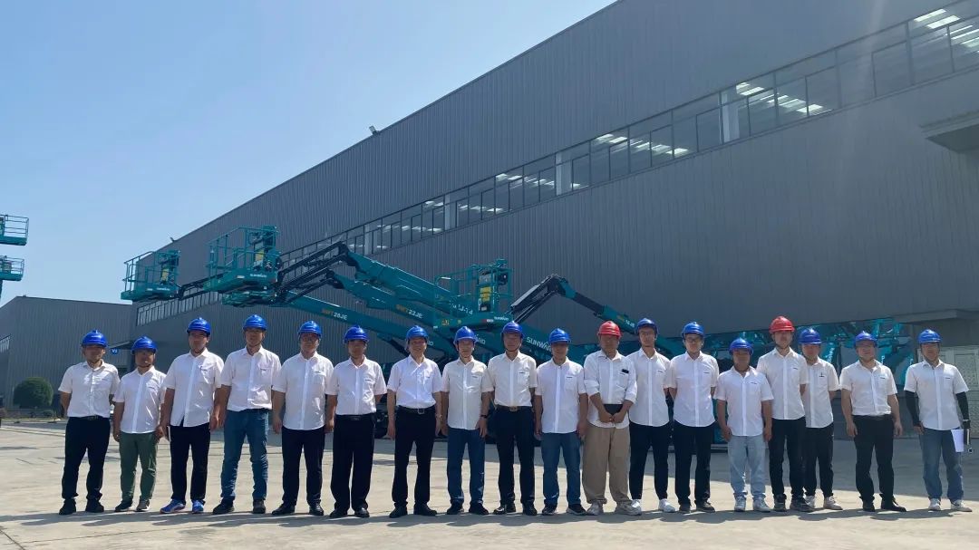 新能源家族再添“新丁”！山河智能三款電動(dòng)臂式高空作業(yè)平臺(tái)齊下線(xiàn)