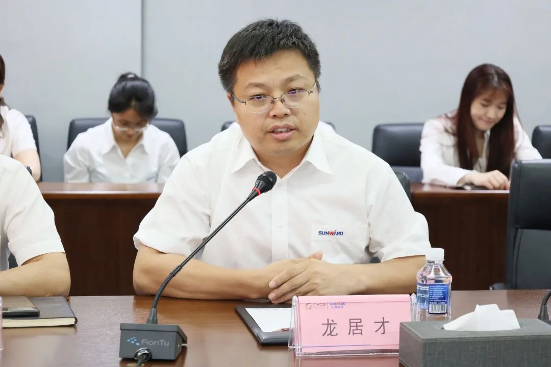 攜手開啟綠色轉型之路！山河智能&南京蓋百氏增程式電動旋挖鉆機簽約儀式成功舉辦