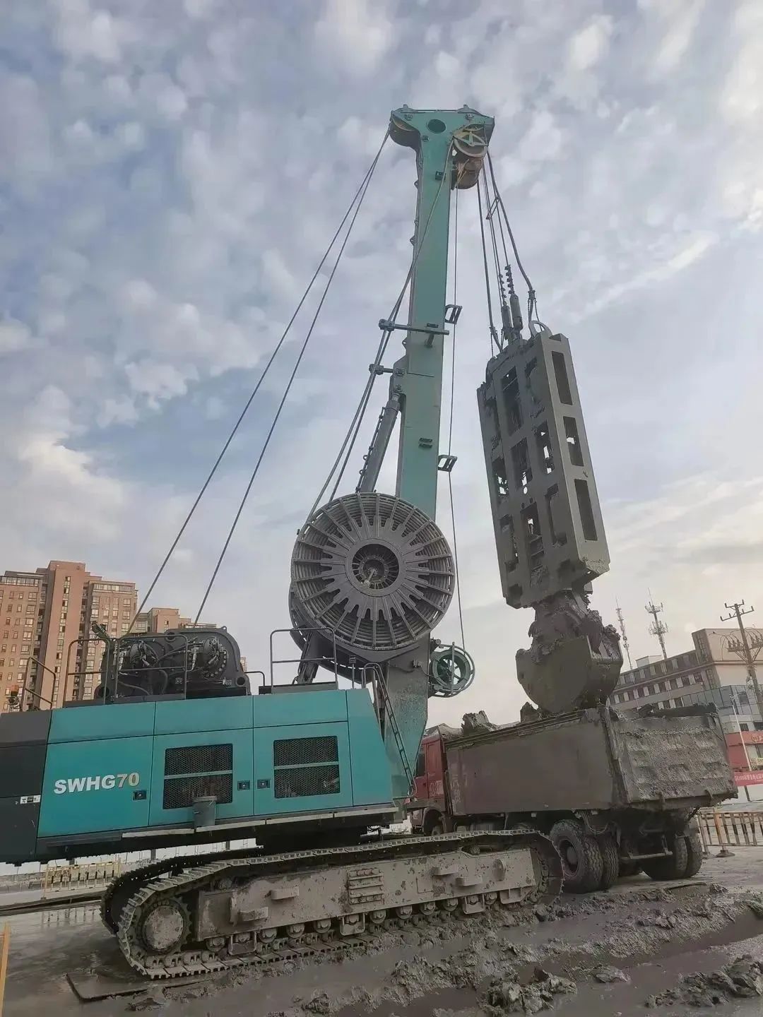 助力國內國際重大工程!山河智能液壓抓斗實力“出圈”