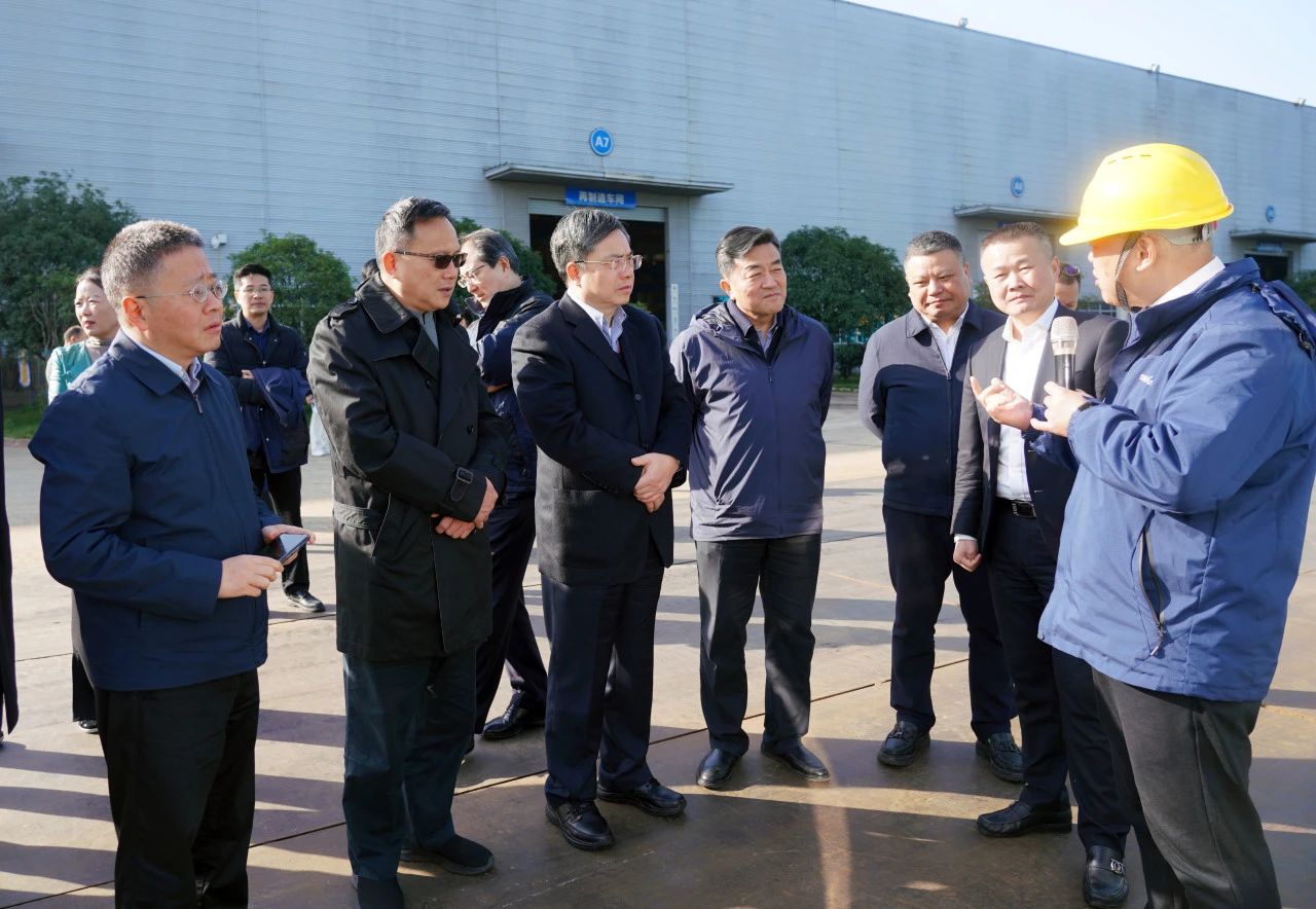 聚焦裝備再制造！上海市政協副主席、黨組副書記肖貴玉帶隊調研山河智能