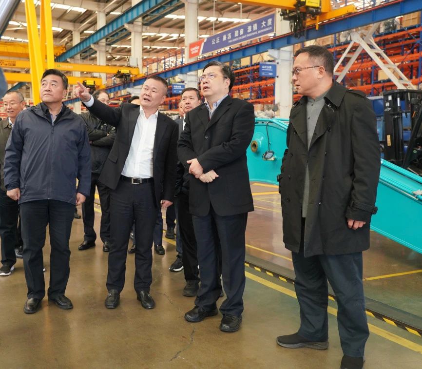 聚焦裝備再制造！上海市政協副主席、黨組副書記肖貴玉帶隊調研山河智能