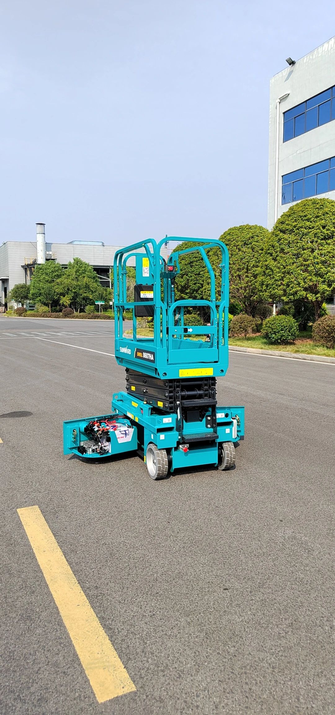 向“新”而行！山河智能又一款電動液驅剪叉式高空作業平臺發布