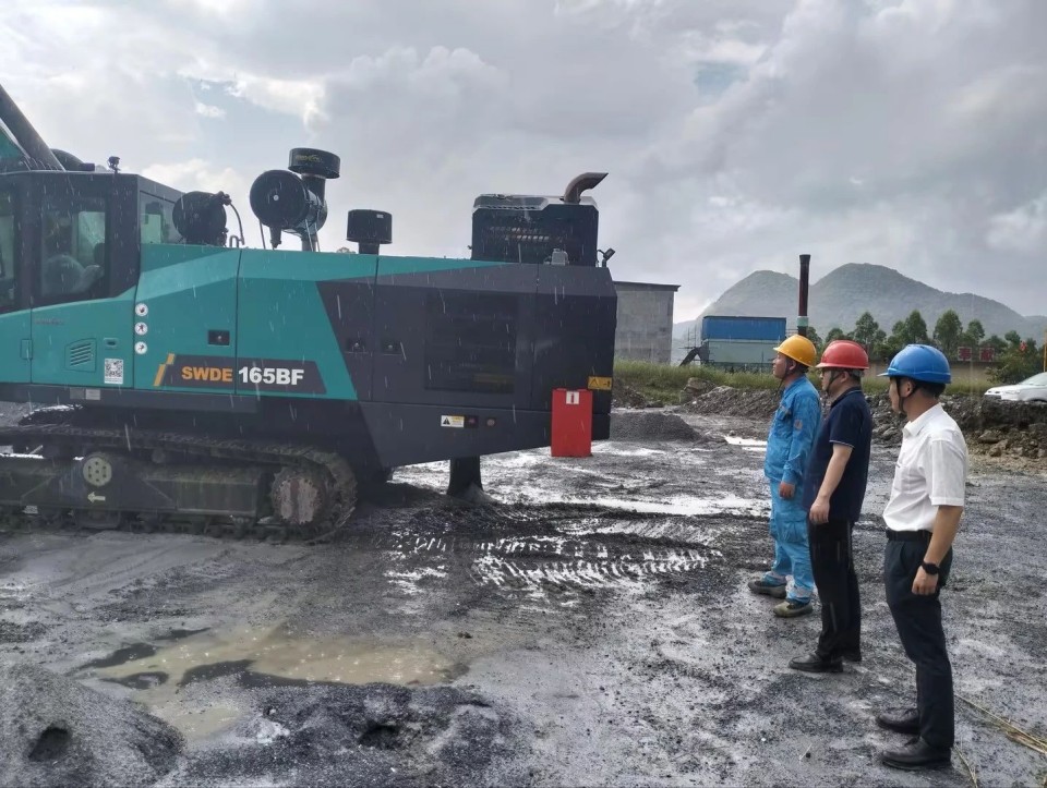 跨越山河萬里 智啟服務(wù)新程——山河礦巖“服務(wù)萬里行”活動走進(jìn)海螺水泥