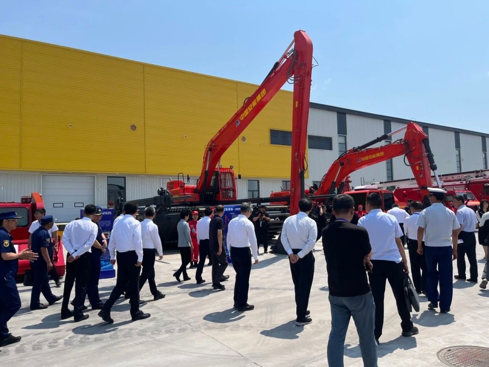 硬核破解“最后一公里”難題，山河智能應(yīng)急救援設(shè)備助力“應(yīng)急使命·2025”演習！