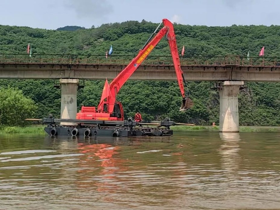 硬核破解“最后一公里”難題，山河智能應(yīng)急救援設(shè)備助力“應(yīng)急使命·2025”演習！
