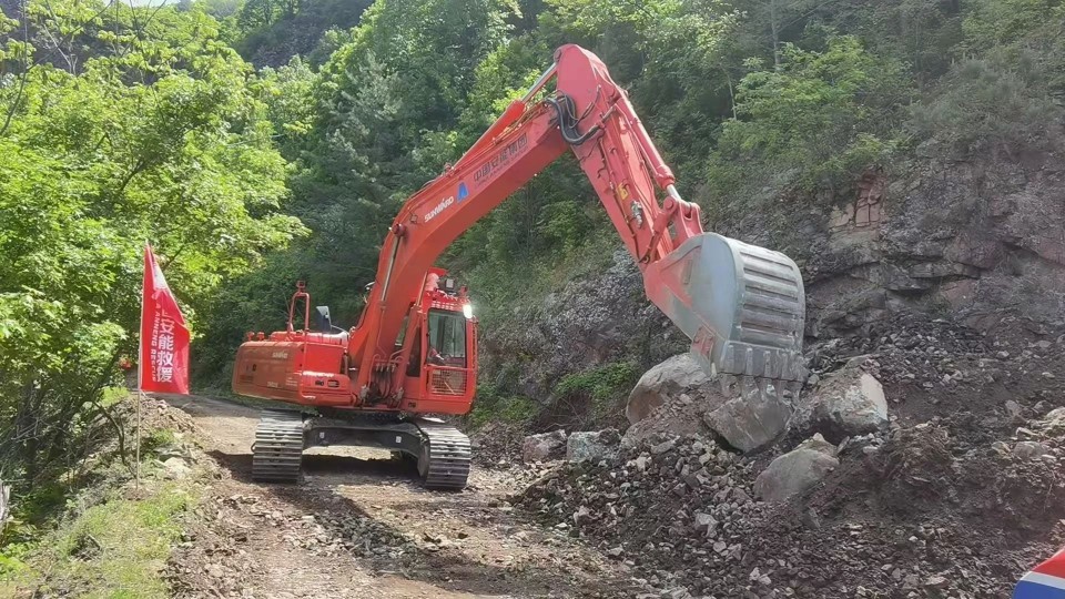 硬核破解“最后一公里”難題，山河智能應(yīng)急救援設(shè)備助力“應(yīng)急使命·2025”演習！