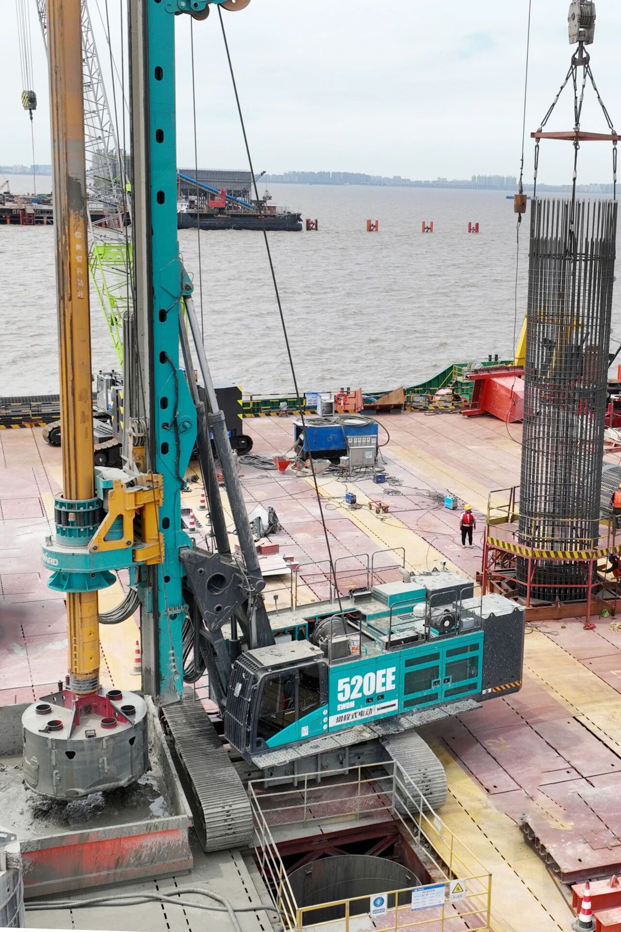 山河智能榮獲廣州工控集團“科技創(chuàng)新獎”，以“先導(dǎo)式創(chuàng)新”賦能高質(zhì)量發(fā)展