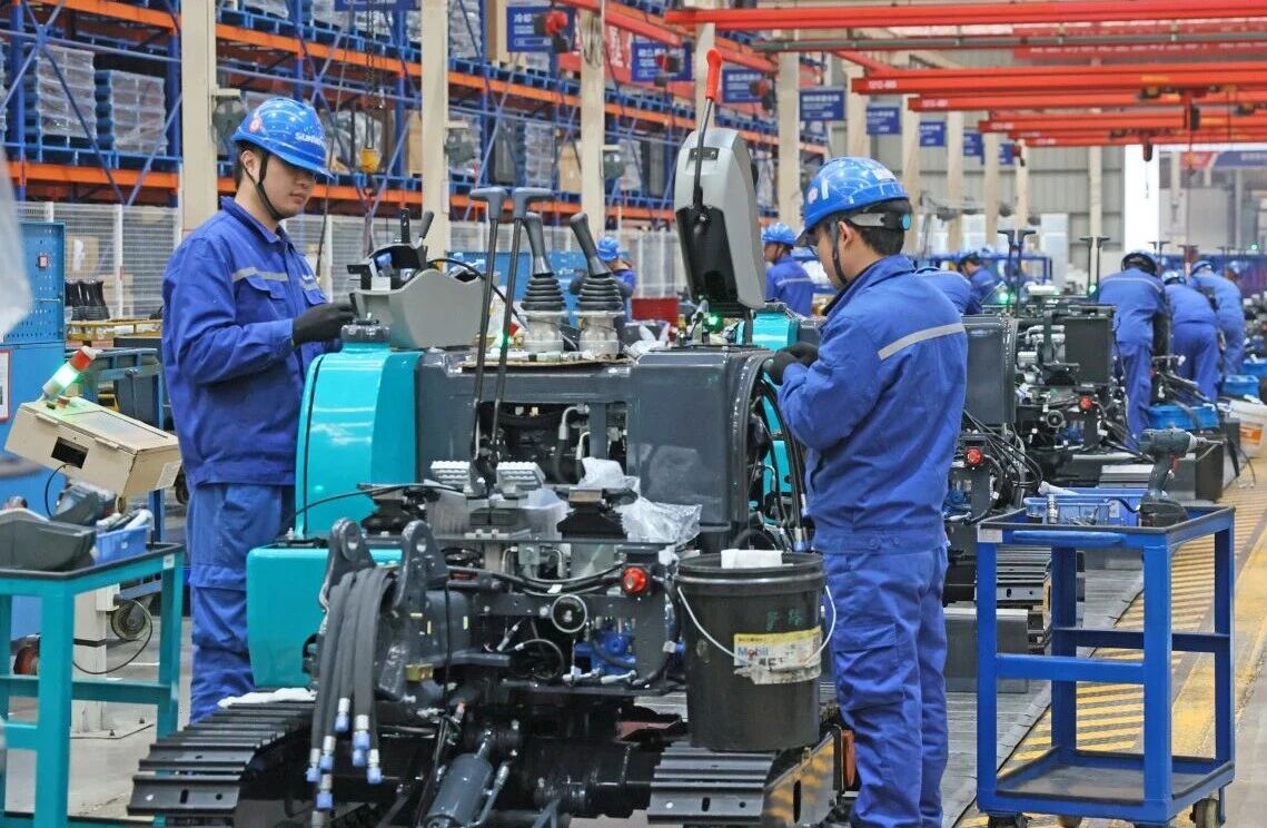 一馬當(dāng)先 開(kāi)工大吉 | 山河智能舉行丙午新年開(kāi)門紅活動(dòng)