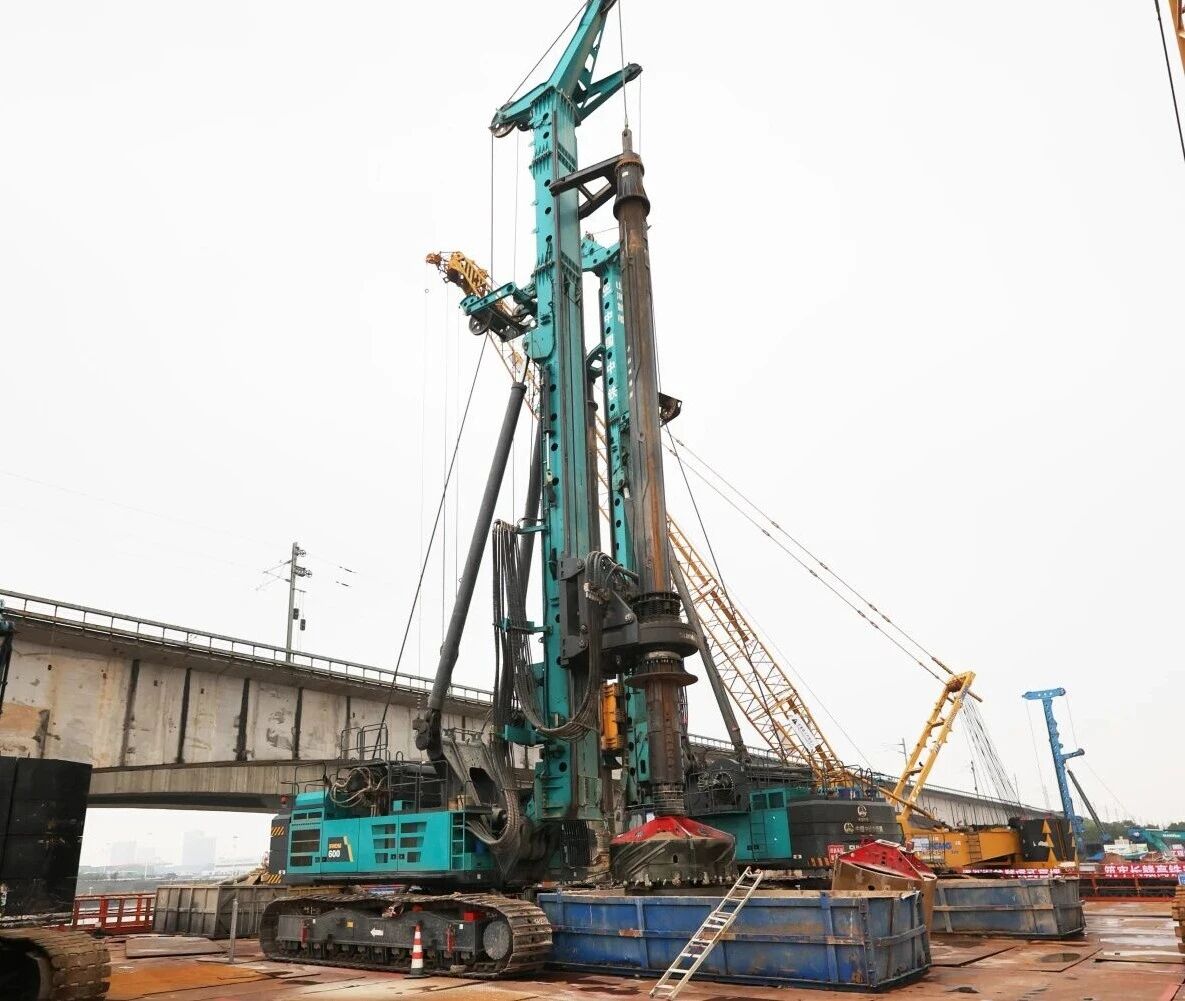 啃下“硬骨頭”！山河智能旋挖鉆機助力長沙湘江鐵路特大橋主墩樁基工程完美收官
