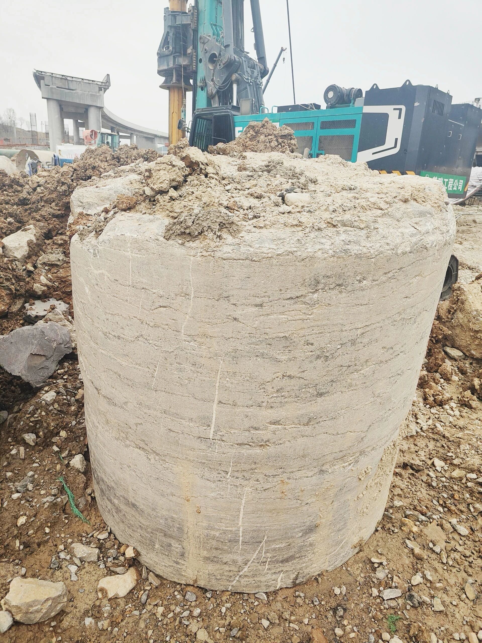 “亮劍”濟南繞城改擴建項目，山河智能增程式電動旋挖鉆機高效入巖受好評